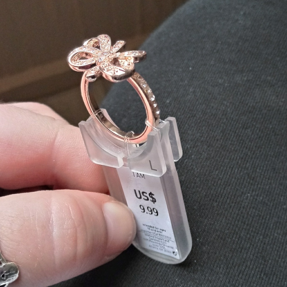Bowtie ring - Picture 2 of 3